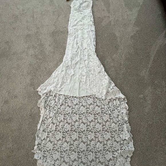 Grace Loves Lace Wedding Dress (1) - Picture 10 of 14